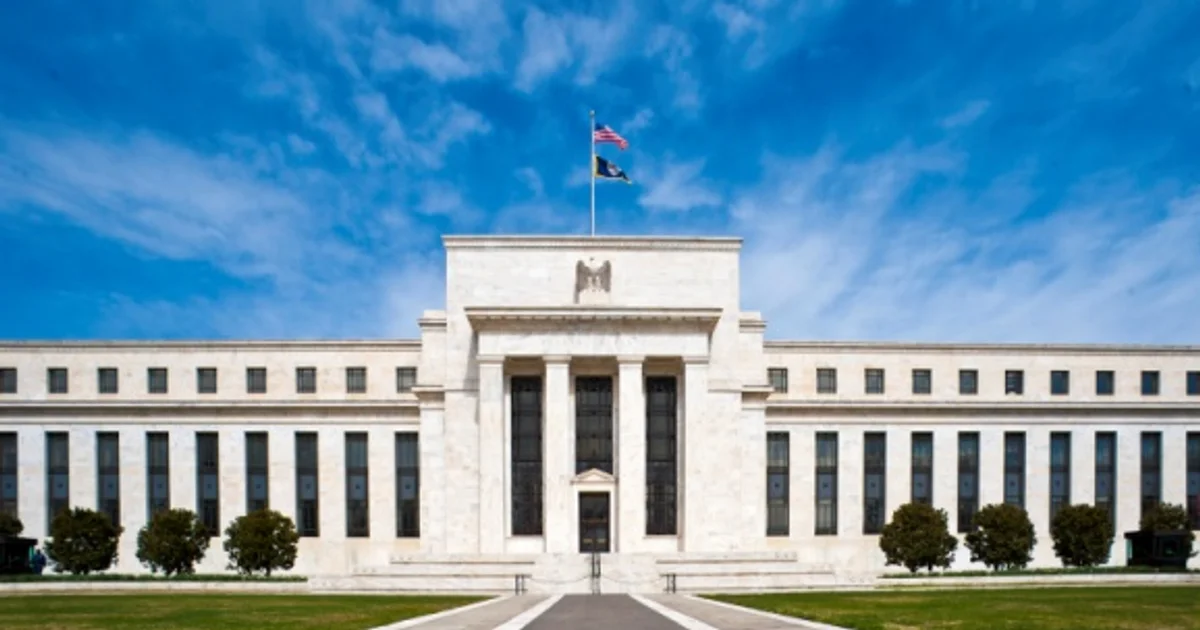 La Fed pose ses premières règles concrètes pour les stablecoins sous le GENIUS Act