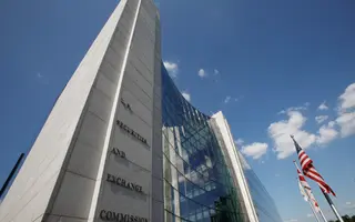 La SEC ouvre cinq ans aux actions tokenisées, mais pas à n’importe quel jeton qui imite Apple ou Nvidia
